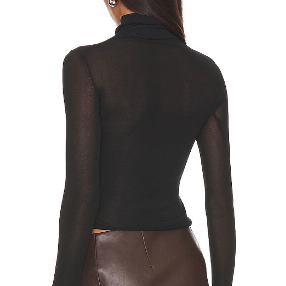 L'ACADEMIE By Marianna Tayte Turtleneck Top - Picture 3 of 8